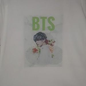 Taehyung V T-shirt